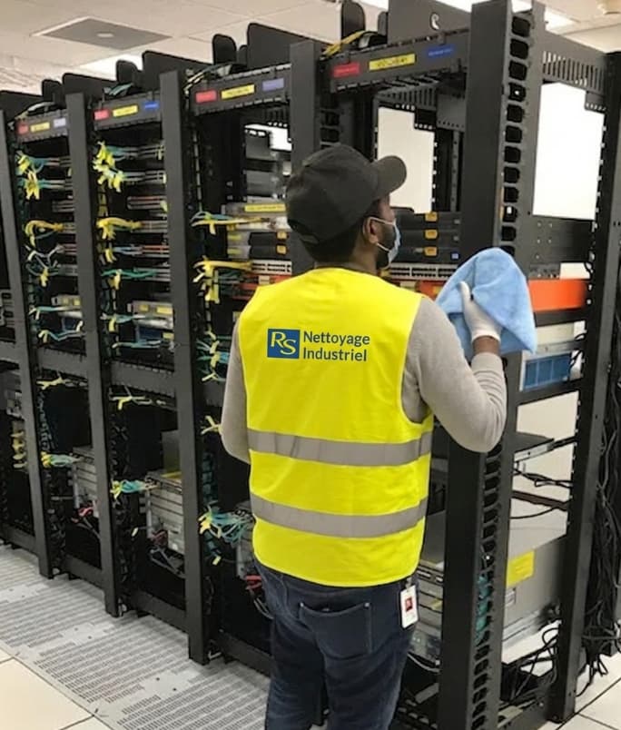 Nettoyage salle de serveurs data center